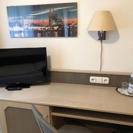 Gaestehaus Hotel Wilms Köln Dış mekan fotoğraf