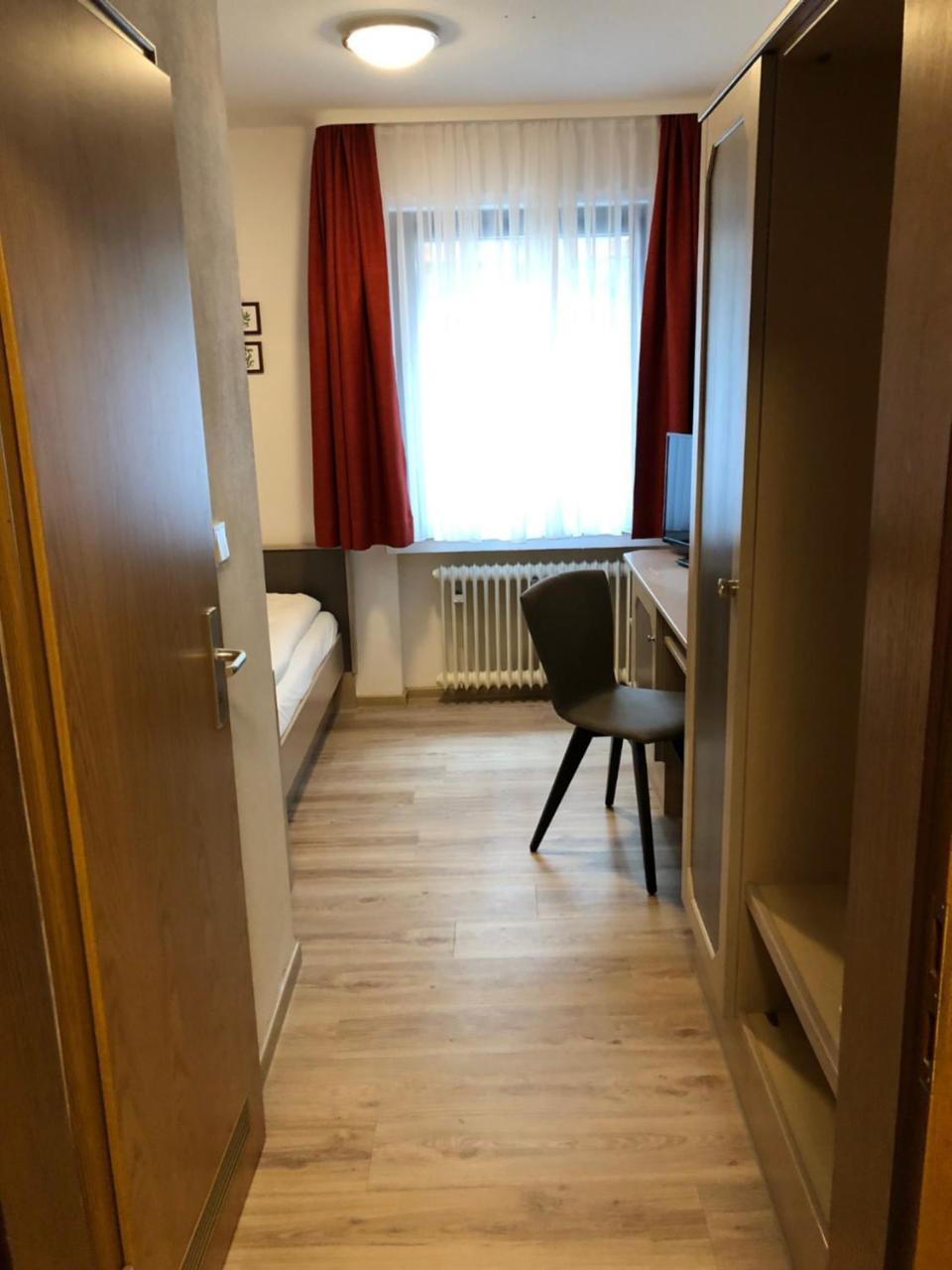 Gaestehaus Hotel Wilms Köln Dış mekan fotoğraf