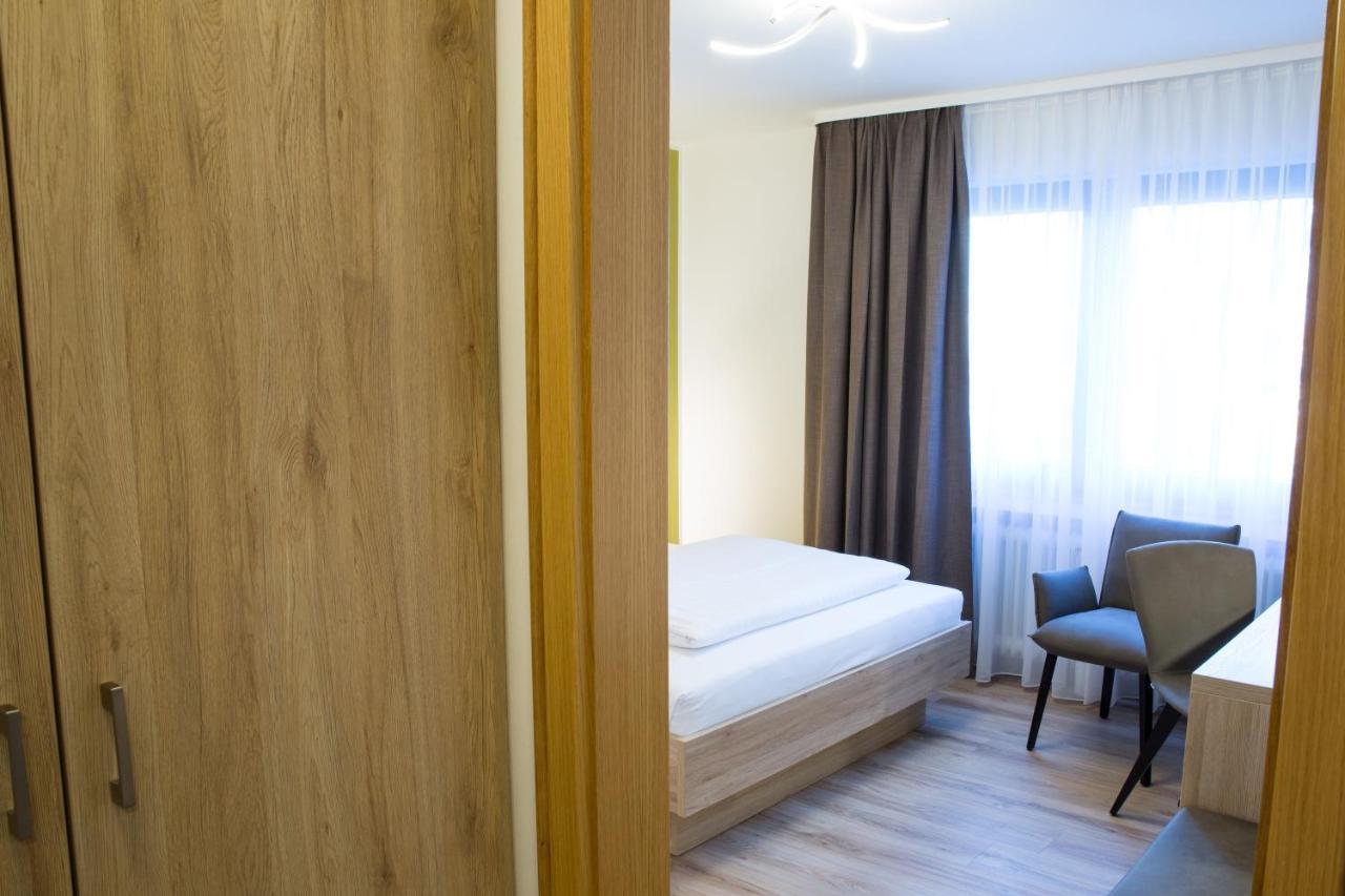 Gaestehaus Hotel Wilms Köln Dış mekan fotoğraf