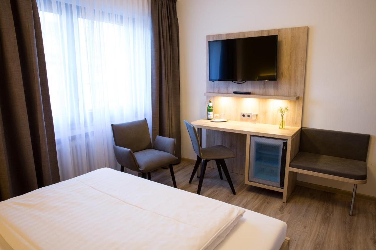 Gaestehaus Hotel Wilms Köln Dış mekan fotoğraf