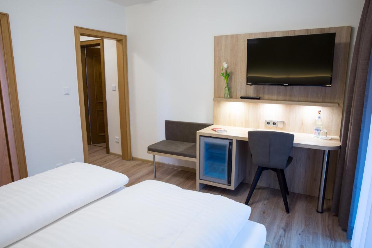 Gaestehaus Hotel Wilms Köln Dış mekan fotoğraf