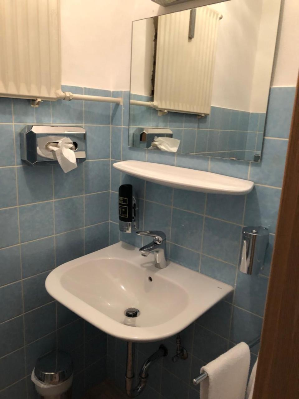 Gaestehaus Hotel Wilms Köln Dış mekan fotoğraf